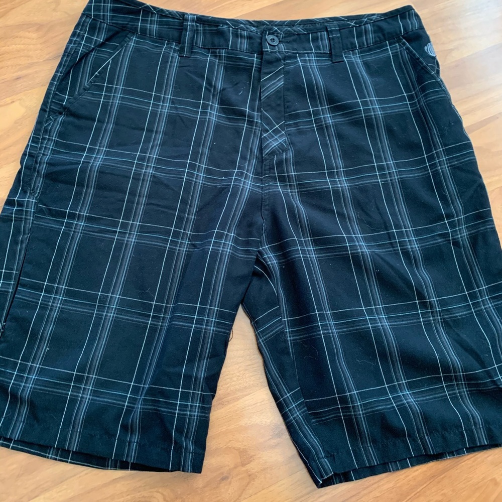 men’s Hurley shorts